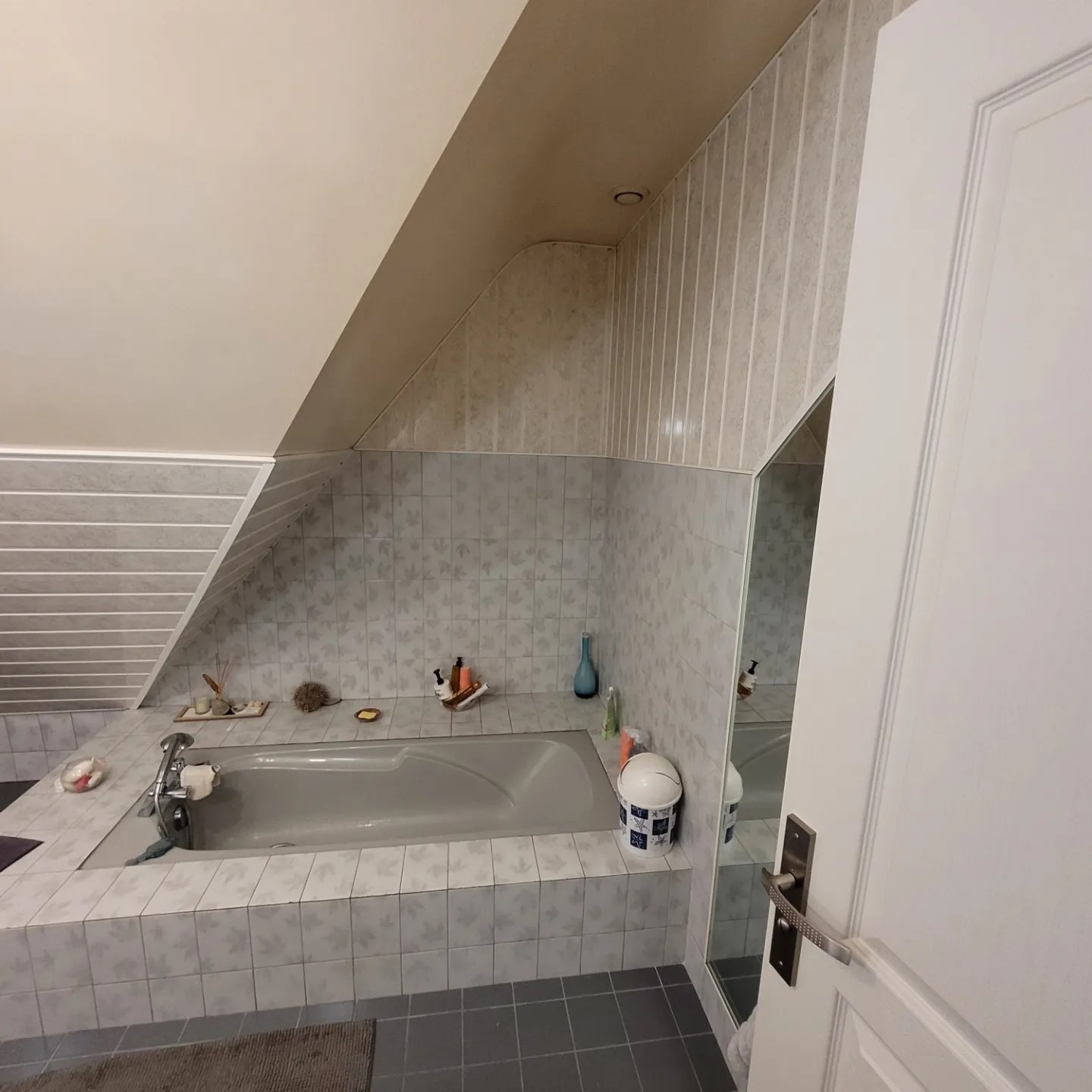 découvrez mb rénovation intérieure : spécialiste de la rénovation d'appartements et maisons. travaux de qualité, conseils personnalisés et accompagnement sur-mesure pour transformer votre intérieur. demandez votre devis gratuit !