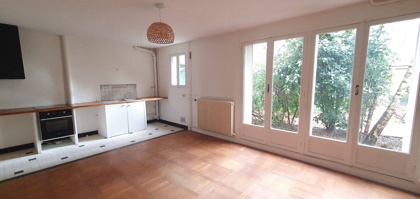 confiez la rénovation de votre appartement à paris 75005 à des experts pour un intérieur moderne, fonctionnel et sur-mesure. devis gratuit et accompagnement personnalisé.
