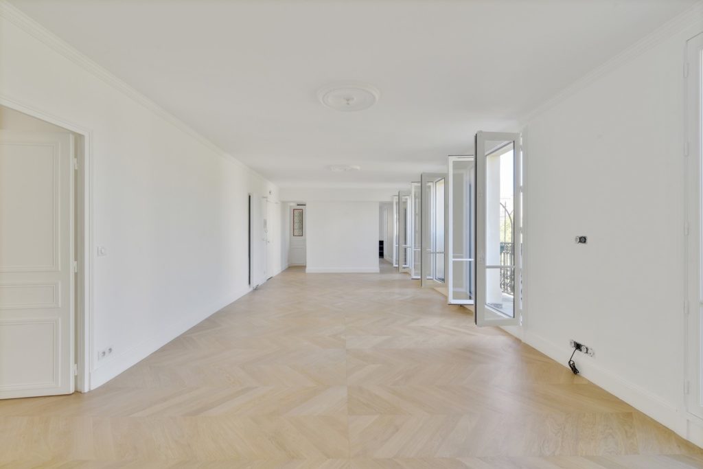 spécialiste de la rénovation d'appartements à paris 75005. transformez votre intérieur avec des travaux sur mesure, du conseil à la réalisation, pour un espace moderne et confortable.