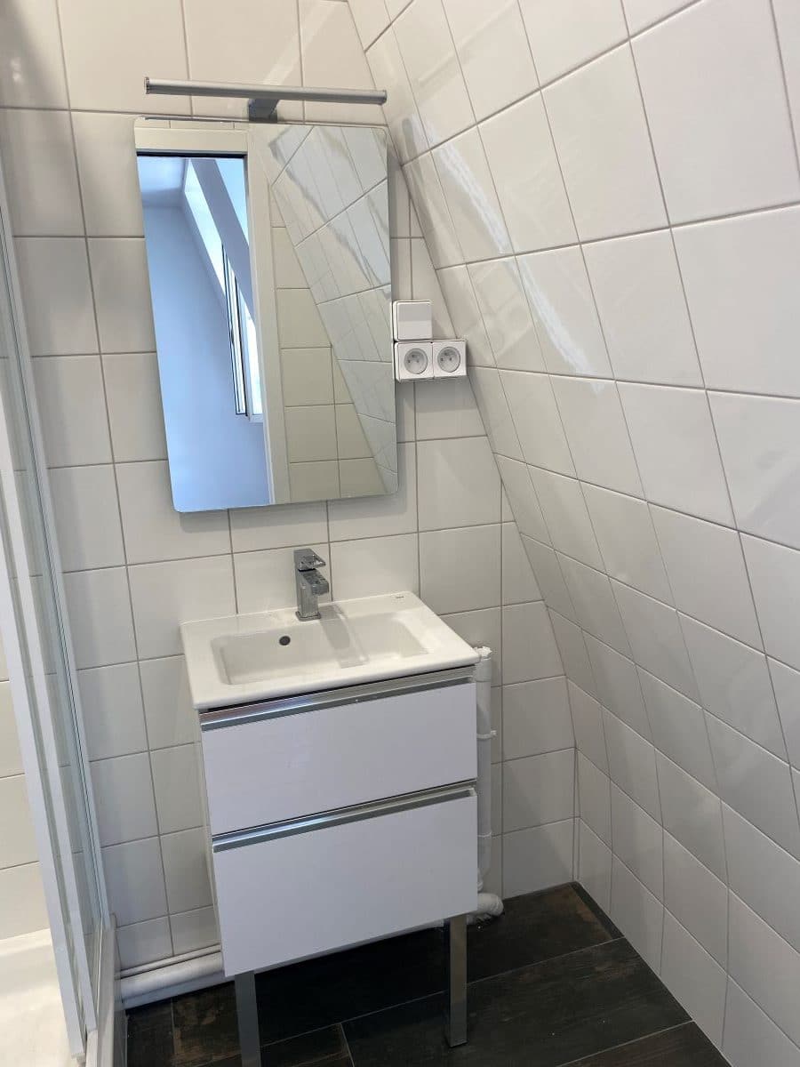 découvrez comment réussir une rénovation éco-responsable de studio à paris 75005 : astuces, matériaux durables et conseils pour allier confort, économie d'énergie et respect de l'environnement.