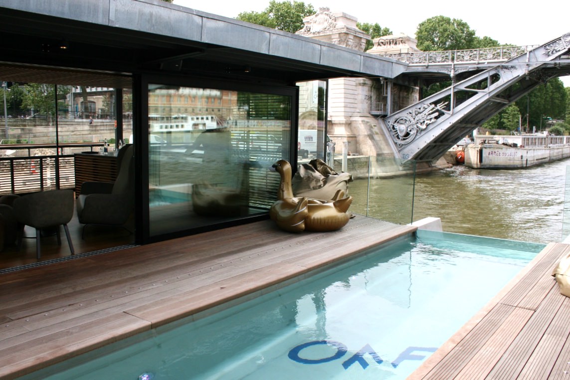découvrez la réouverture tant attendue de la piscine historique de paris. profitez d’un lieu emblématique rénové pour la baignade, le sport et la détente en plein cœur de la capitale.
