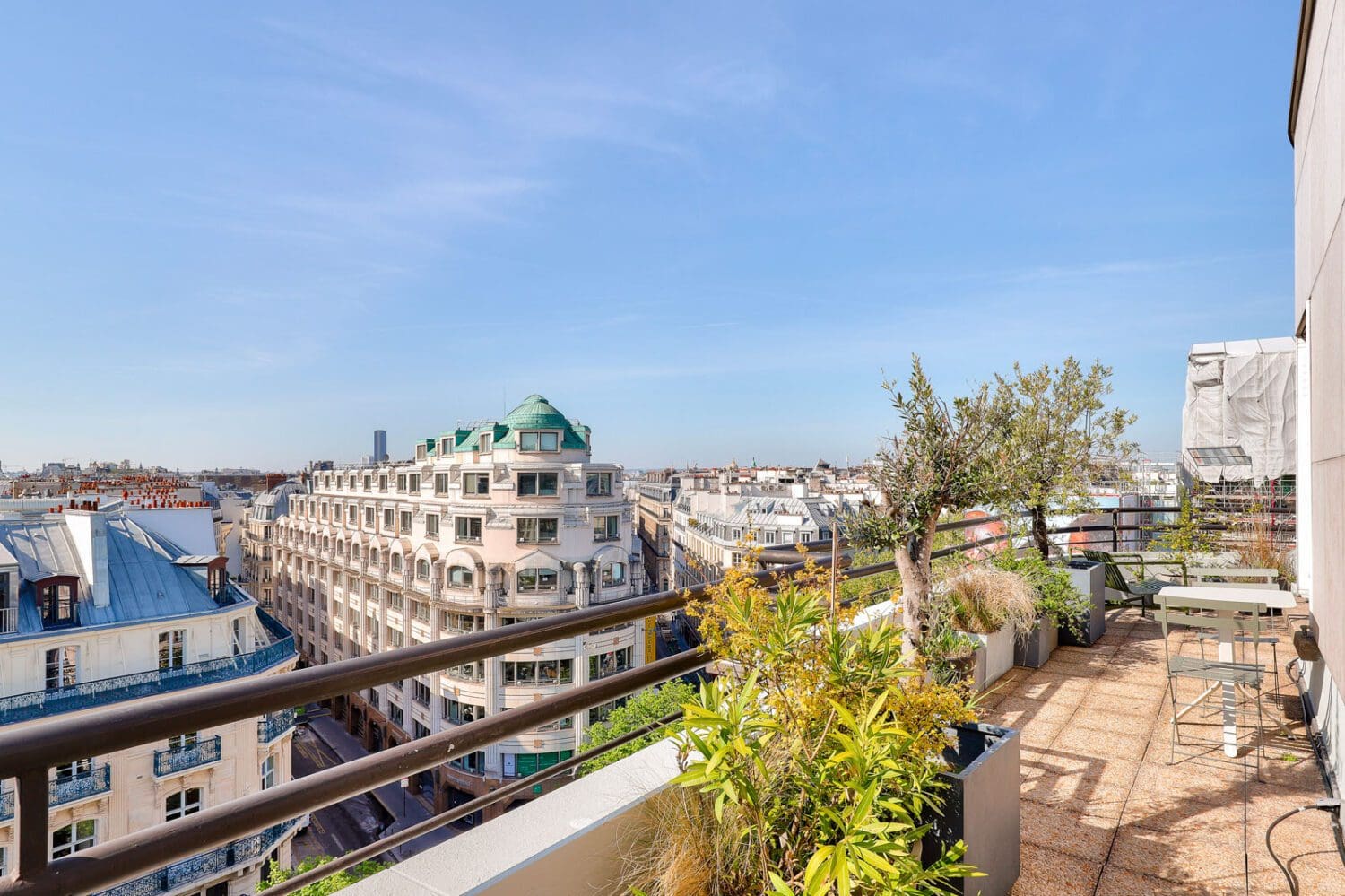 découvrez comment sublimer votre balcon à paris 5 grâce à des idées déco tendance, des astuces pratiques et des conseils pour optimiser l’espace et profiter d’un extérieur élégant, même en plein cœur de la ville.
