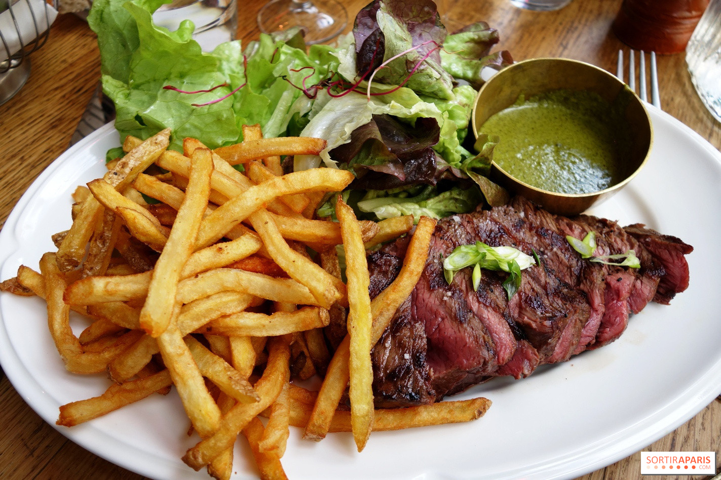 découvrez les dernières tendances cuisine à paris : styles, couleurs, aménagements et innovations pour transformer votre espace avec élégance et modernité. inspirez-vous des nouveautés parisiennes !