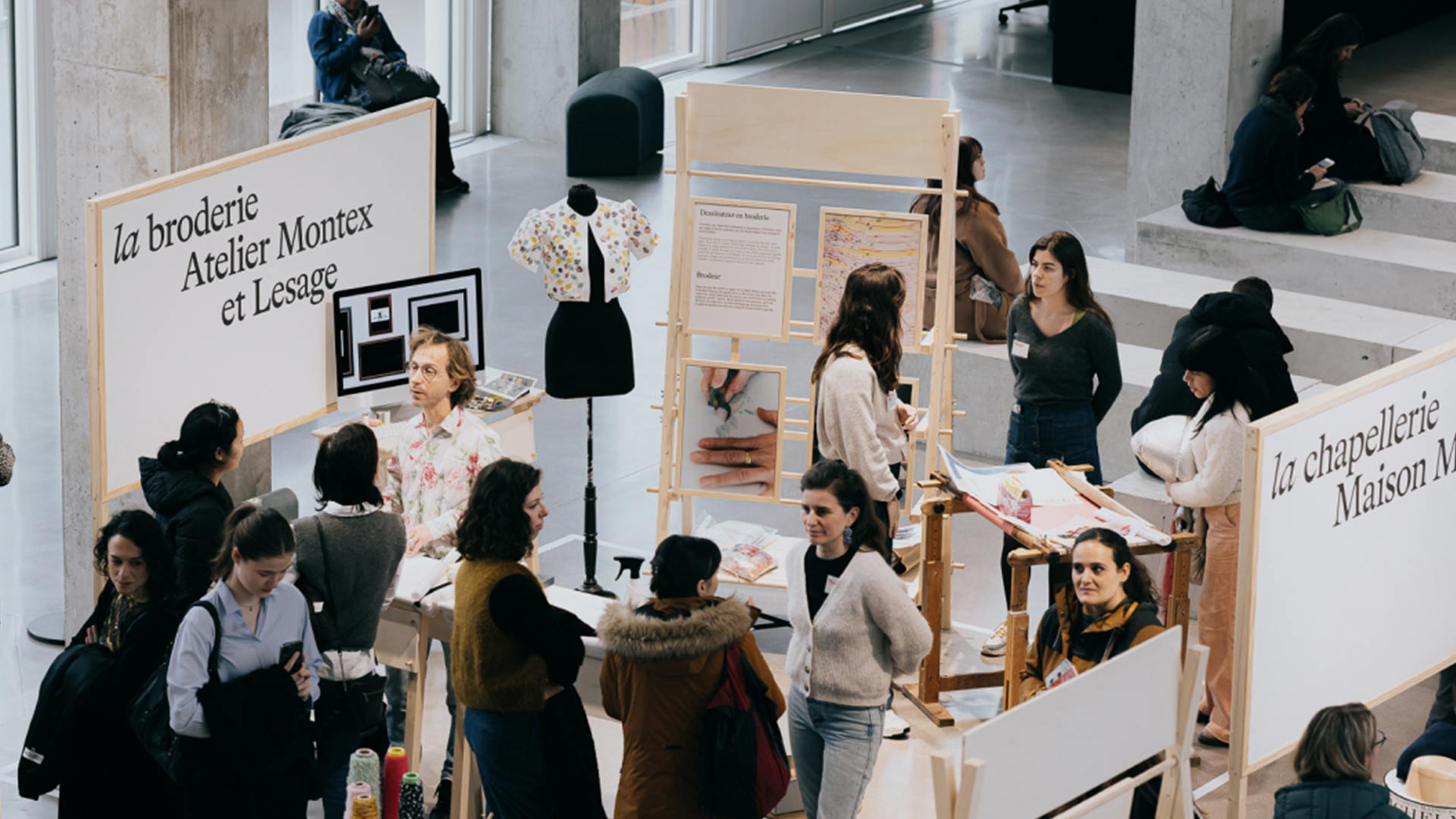 découvrez les dernières tendances textiles à paris 5 : nouveautés, inspirations et conseils pour un intérieur moderne et élégant. explorez les tissus incontournables du moment dans le quartier latin !