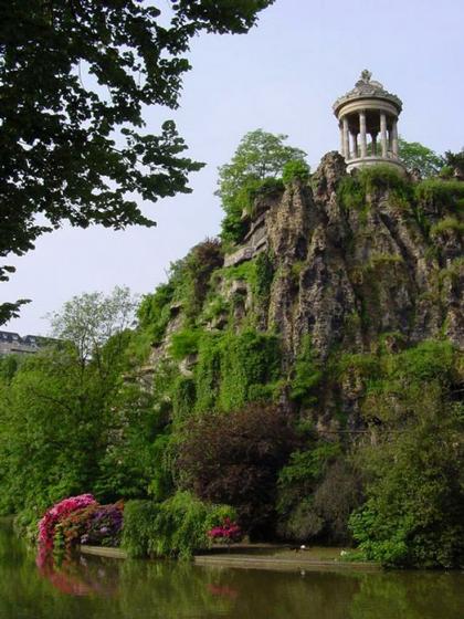 découvrez l'importance de la préservation du parc des buttes-chaumont à paris. protéger sa biodiversité, ses espaces verts et son patrimoine assure un environnement sain et un lieu de détente pour tous.