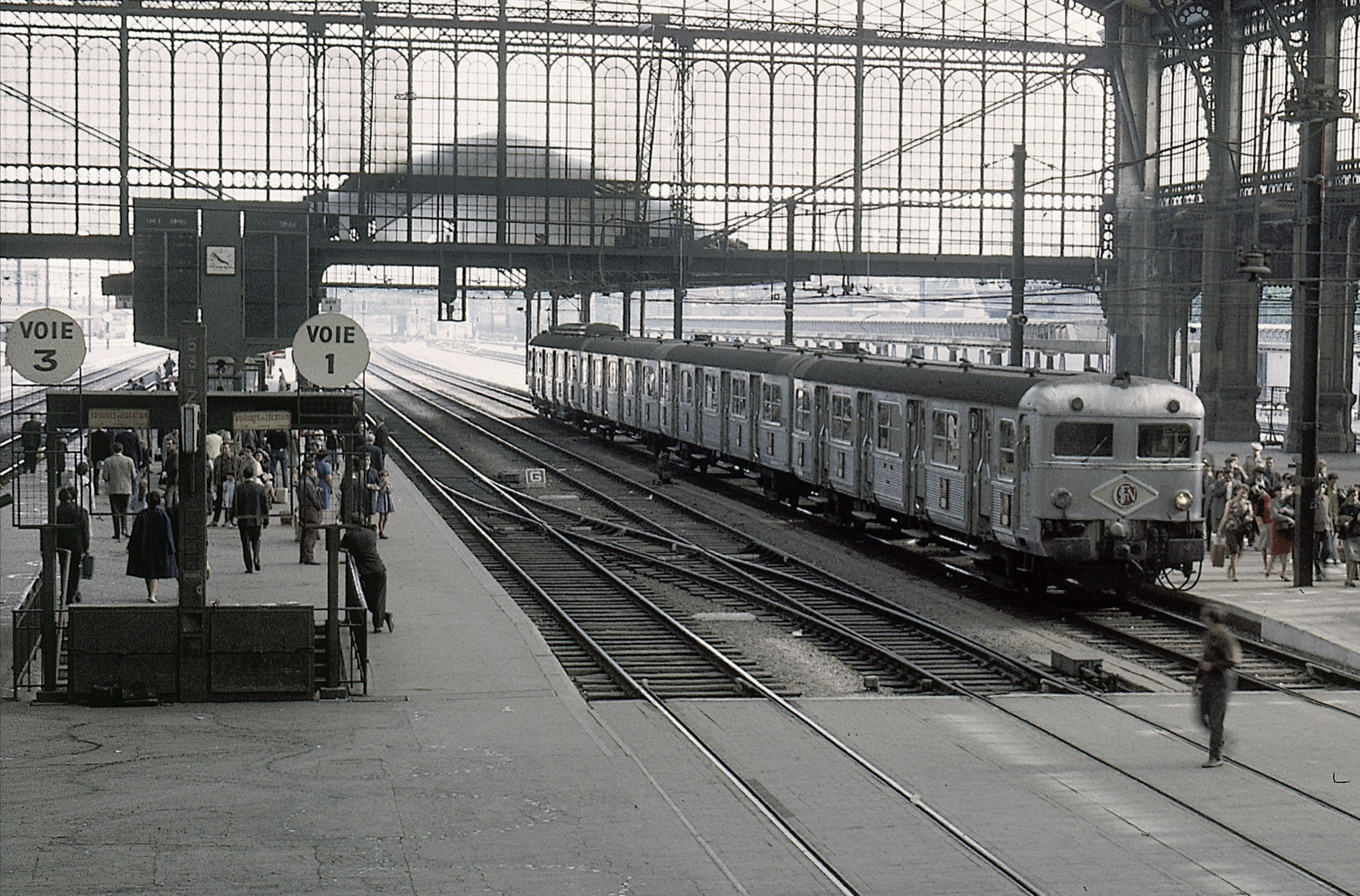découvrez l'histoire et les raisons derrière la disparition du buffet de la gare d'austerlitz, un lieu emblématique de paris.