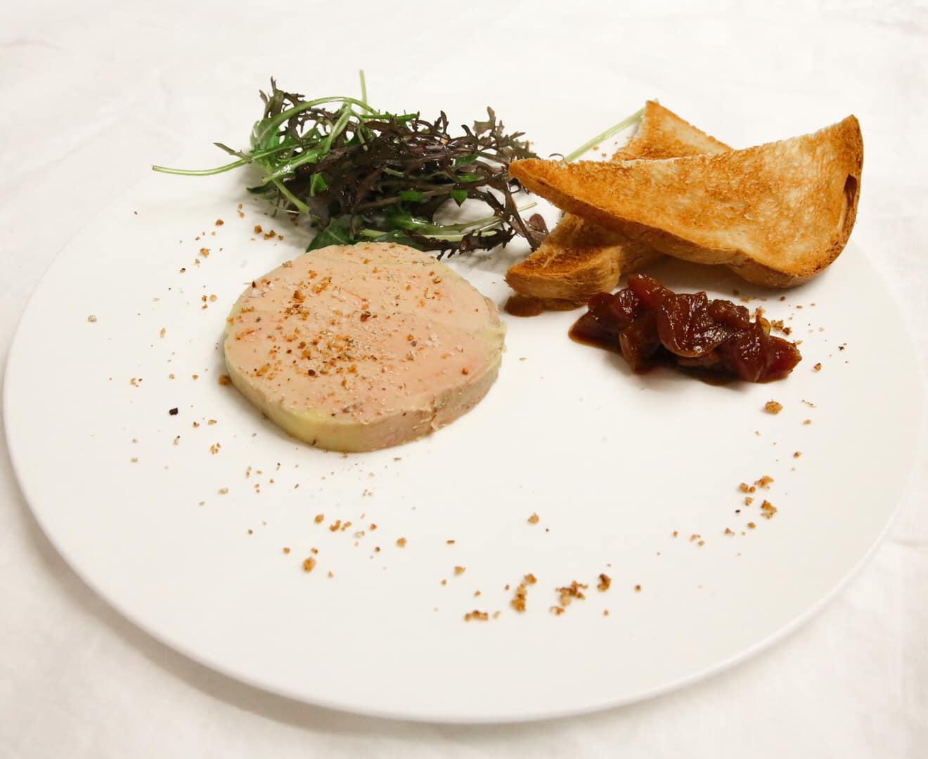 découvrez le coupe-chou, une adresse emblématique du 5ème arrondissement de paris, où charme historique et cuisine authentique se rencontrent pour une expérience inoubliable.