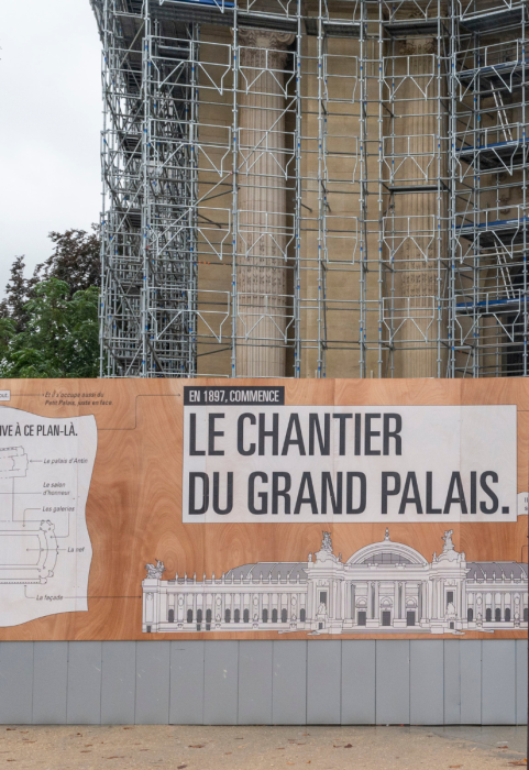 emmanuel macron inaugure et salue le chantier de rénovation du grand palais, un projet majeur pour préserver ce monument emblématique de paris.