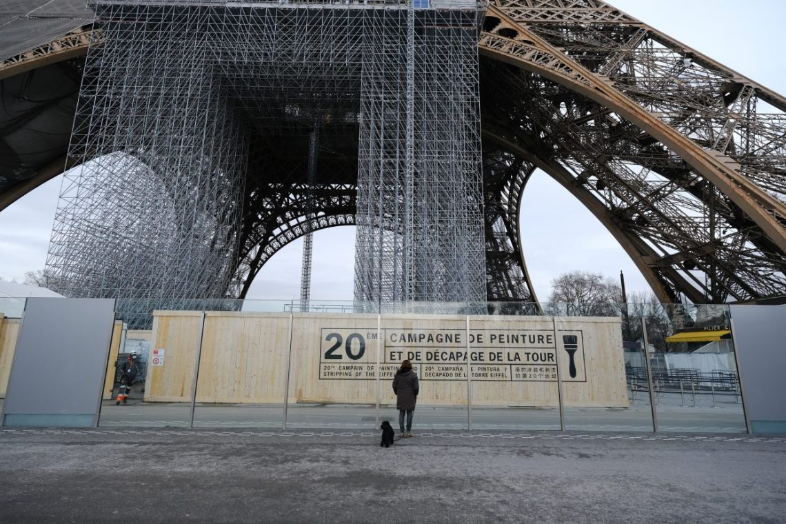 découvrez les arguments et débats autour de l'opposition à la rénovation de la tour eiffel, un monument emblématique de paris.