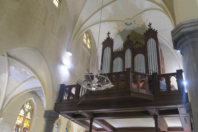 découvrez les travaux de rénovation de l'orgue historique de la sorbonne, visant à préserver ce trésor musical et patrimonial exceptionnel.
