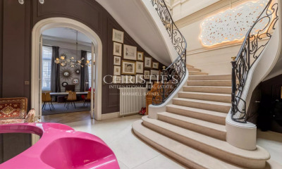 découvrez un hôtel particulier alliant charme historique et confort moderne, transformé en un hôtel 4 étoiles d'exception pour un séjour élégant et raffiné.