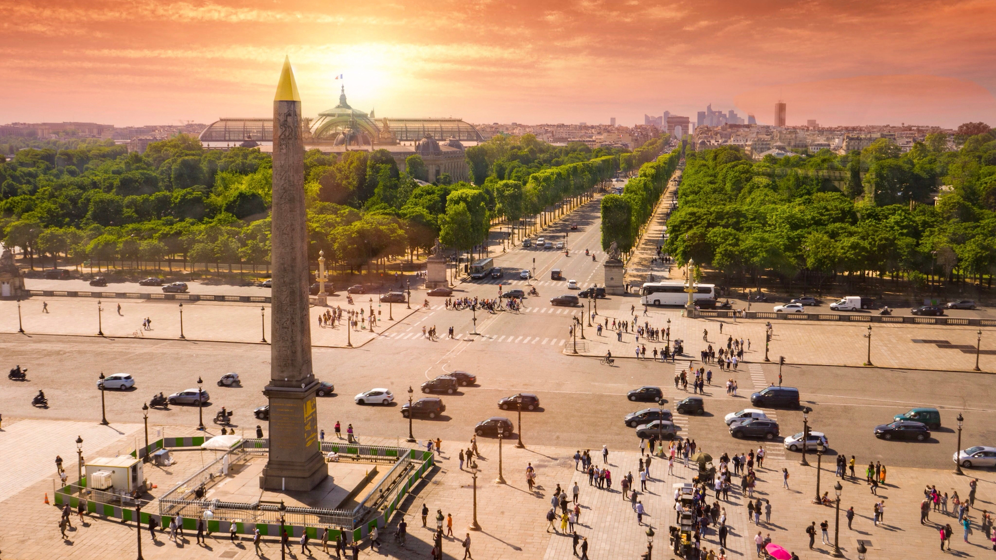 découvrez la métamorphose accélérée de la place de la concorde, un projet innovant qui transforme ce lieu emblématique de paris en un espace moderne et dynamique.