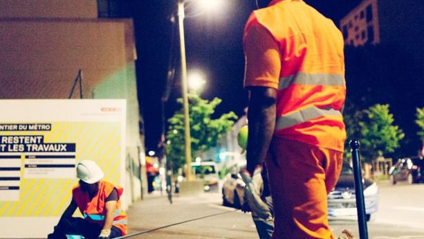 paris présente les travaux prévus pour éviter la paralysie de la ville, en assurant une meilleure organisation et fluidité des déplacements.