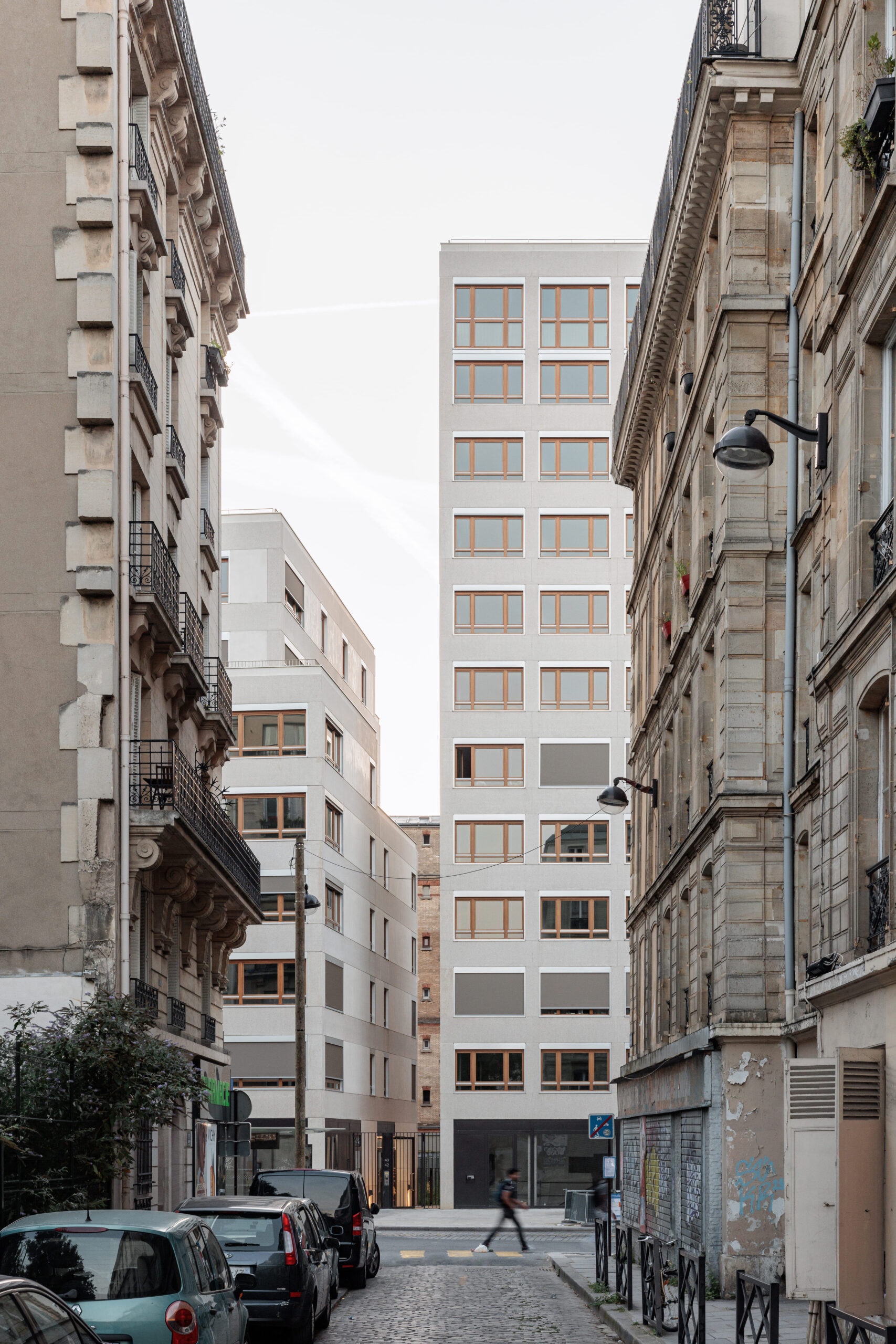 découvrez le nouveau projet à paris : un parc verdoyant accompagné de logements sociaux modernes à la rochefoucauld, alliant nature et habitat accessible.