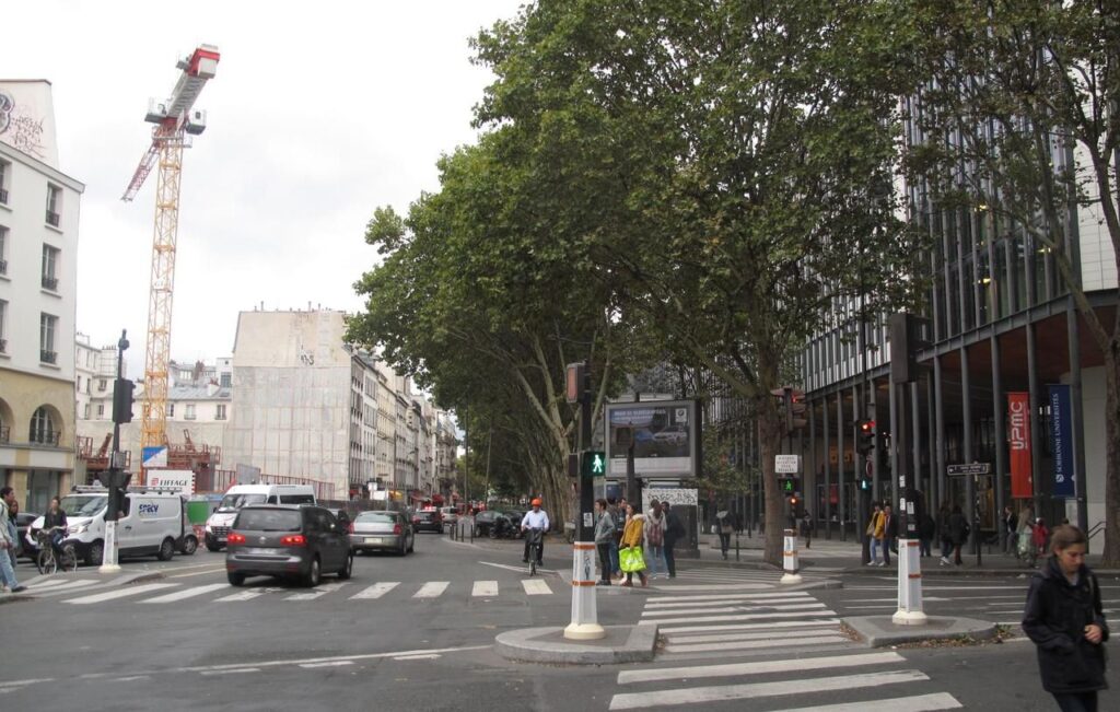 découvrez le renouveau du quartier saint-victor dans le 5e arrondissement de paris, un lieu chargé d'histoire qui retrouve vie avec dynamisme et charme.