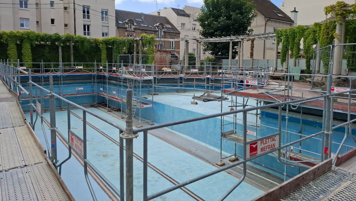 découvrez la rénovation spectaculaire et la réouverture de la piscine art déco historique de 1934 à paris, alliant charme rétro et modernité.