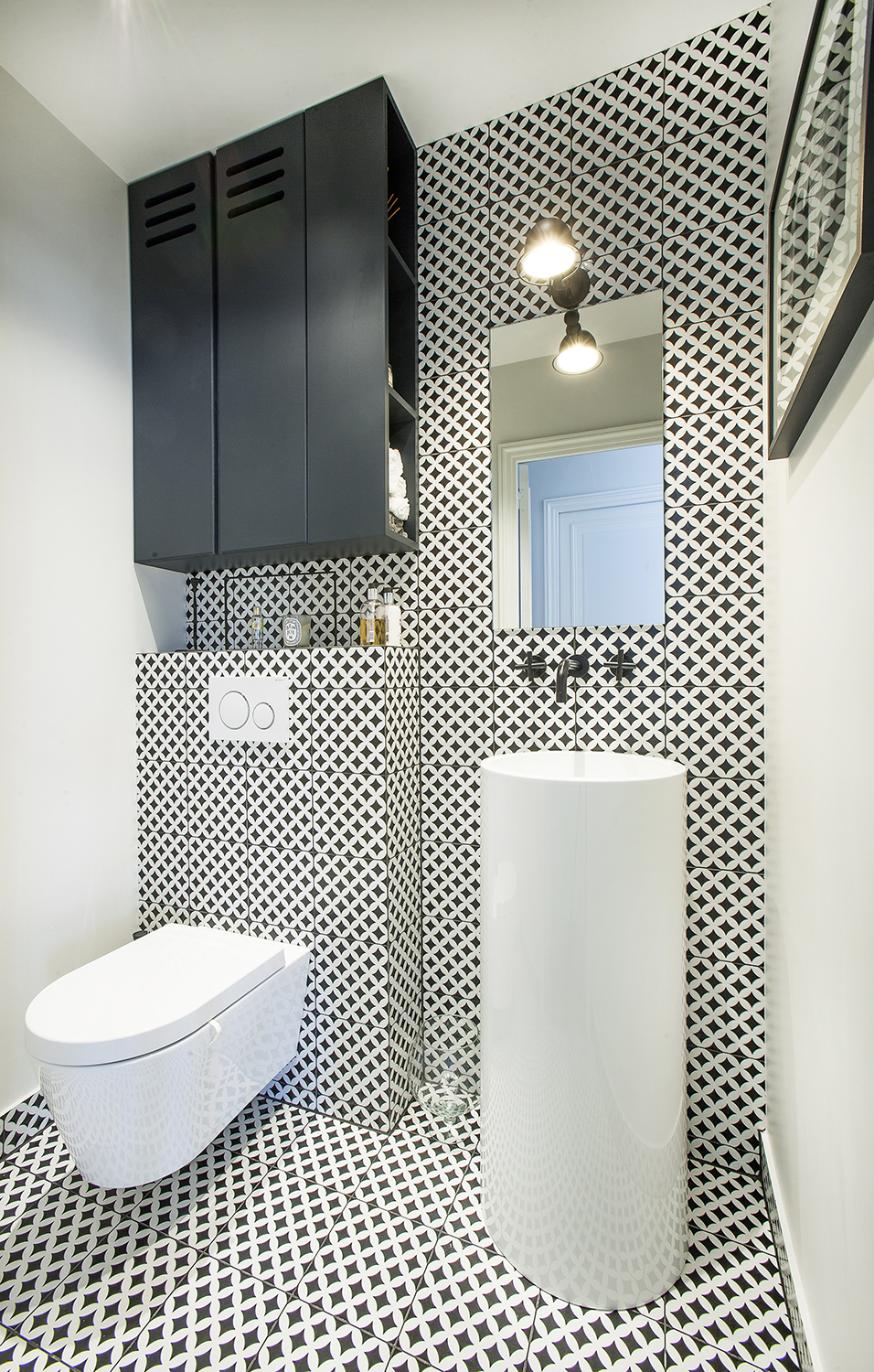 expert en rénovation de salle de bains à paris, nous transformons votre espace avec des matériaux de qualité et un savoir-faire professionnel. contactez-nous pour un projet personnalisé et clé en main.