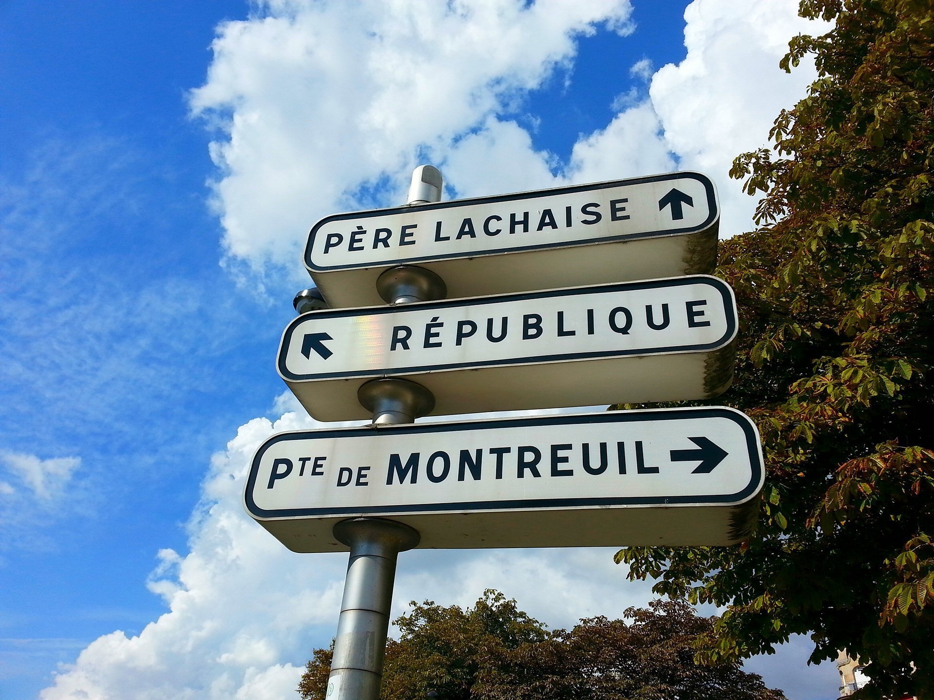 découvrez les travaux à la porte de montreuil à paris : suppression du giratoire, plantation de 700 arbres et transformation du périphérique pour un environnement plus vert et moderne.