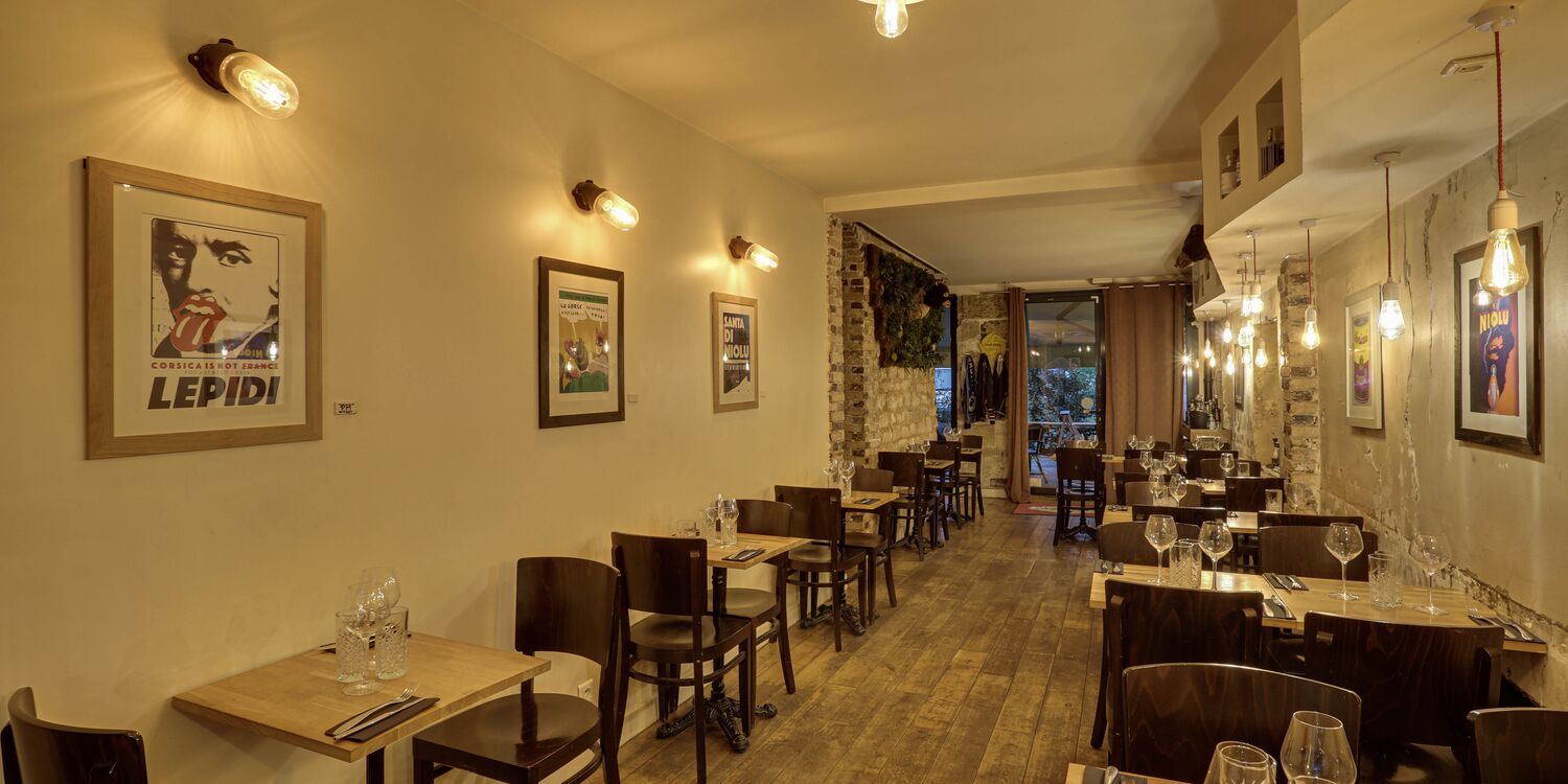 découvrez u mulinu, restaurant de cuisine corse authentique situé dans le 5e arrondissement de paris. savourez des plats traditionnels corses préparés avec des ingrédients locaux et un savoir-faire unique.