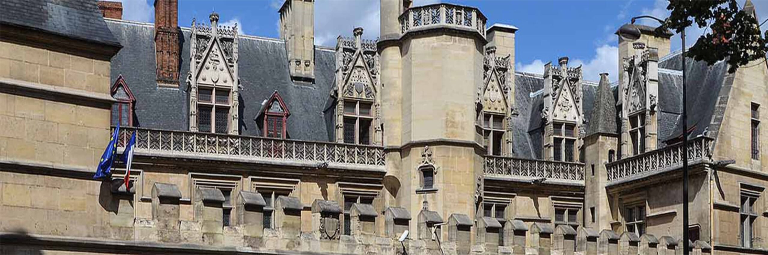 découvrez comment cluny modernise le moyen âge à paris en associant histoire médiévale et innovations contemporaines pour une expérience unique.