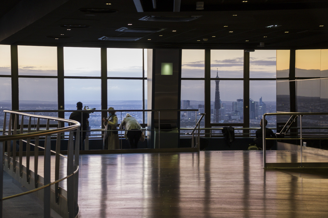 découvrez les informations essentielles sur la fermeture de l'observatoire de la tour montparnasse, incluant les dates, raisons et alternatives pour profiter de la vue panoramique de paris.