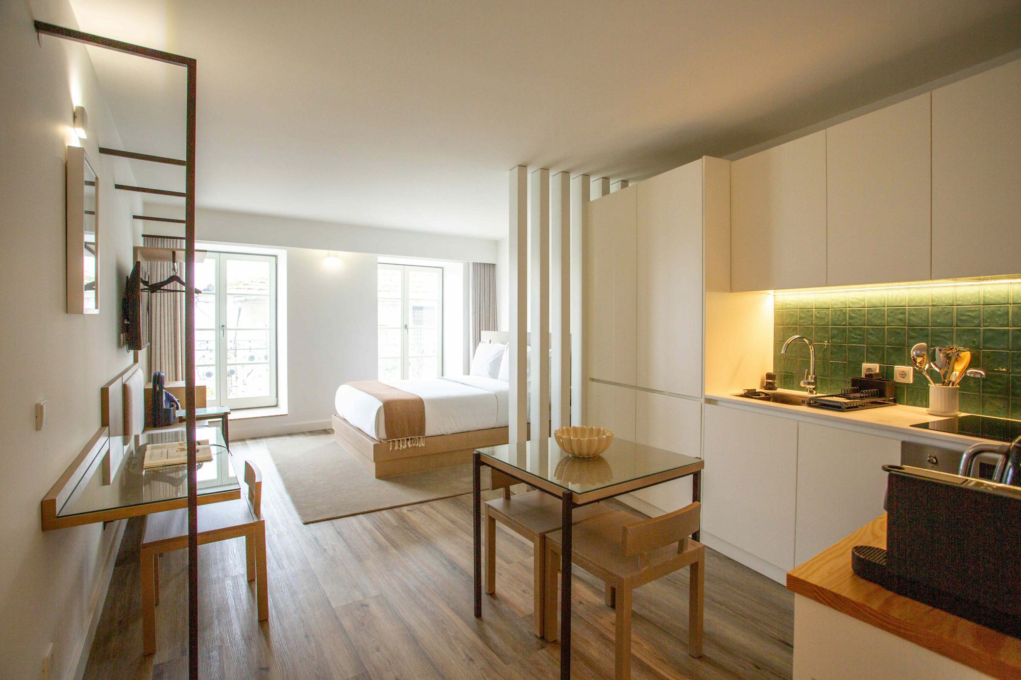 expert en rénovation acoustique de logements anciens à paris, offrant des solutions sur mesure pour améliorer le confort sonore et préserver le charme de votre habitat.