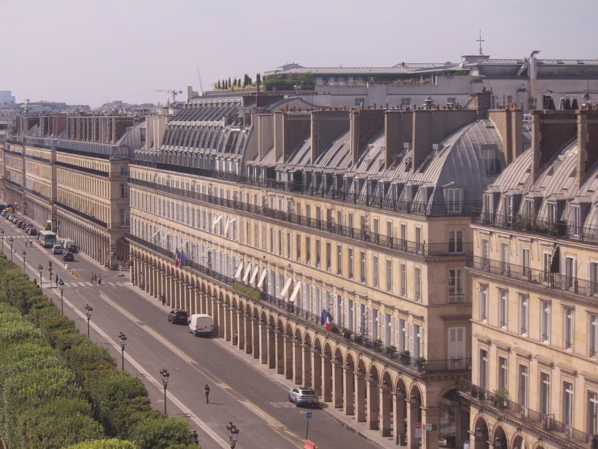rue de rivoli fermée pour une action écologique : découvrez les mesures prises pour protéger l'environnement et encourager des pratiques durables en ville.