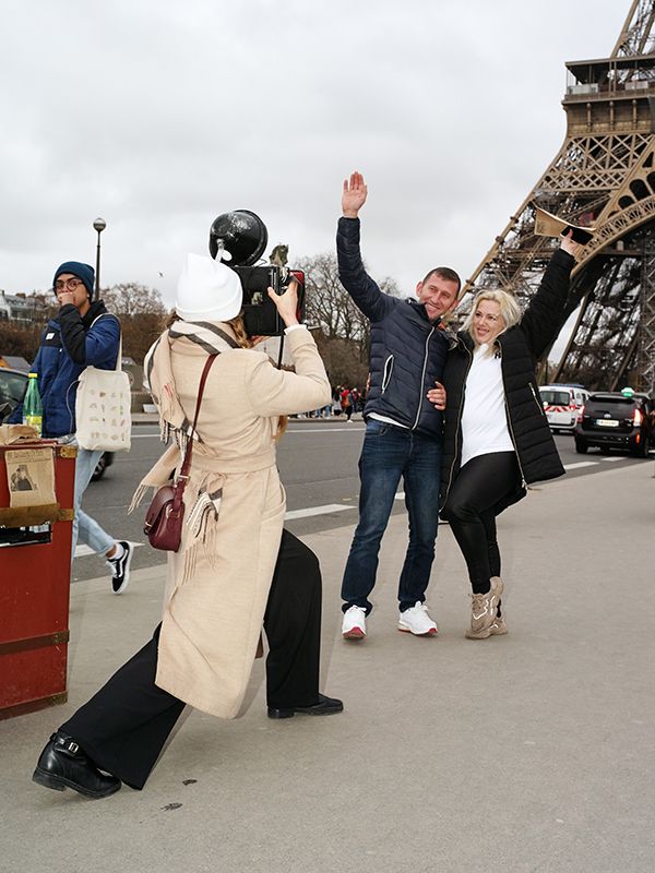 découvrez la fin de l'office de tourisme traditionnel à paris et les nouvelles solutions pour visiter la capitale française.